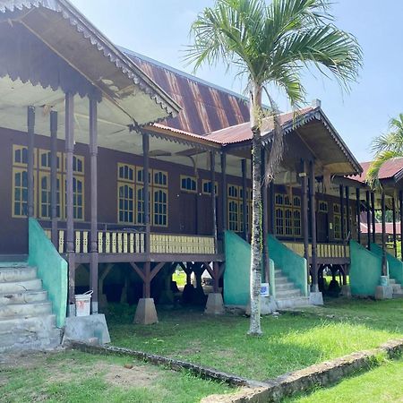 Hotel Pantai Panjang Bengkulu Redpartner מראה חיצוני תמונה