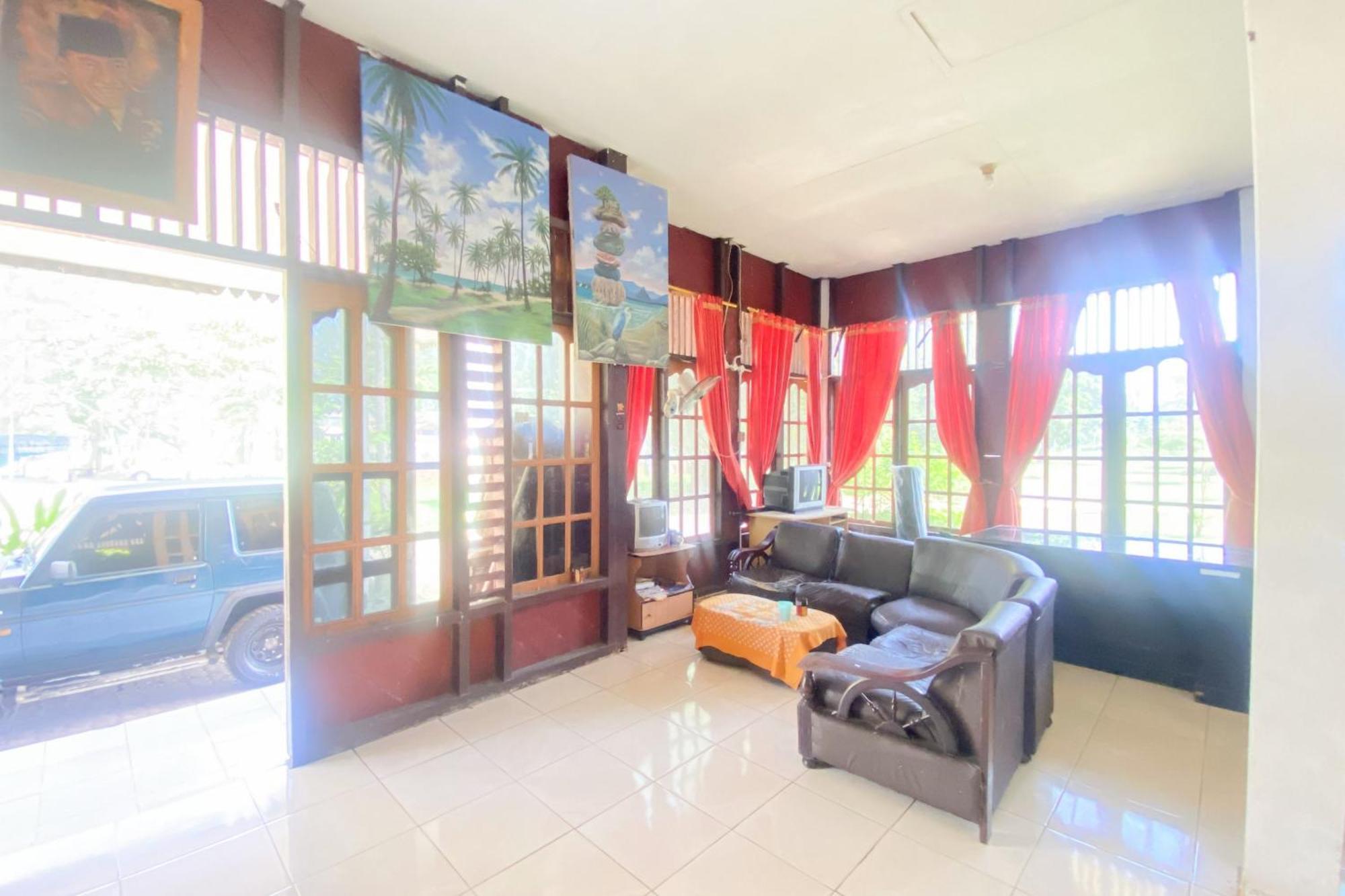 Hotel Pantai Panjang Bengkulu Redpartner מראה חיצוני תמונה