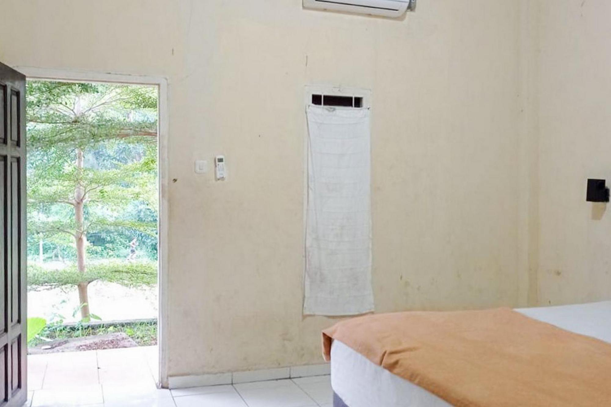 Hotel Pantai Panjang Bengkulu Redpartner מראה חיצוני תמונה